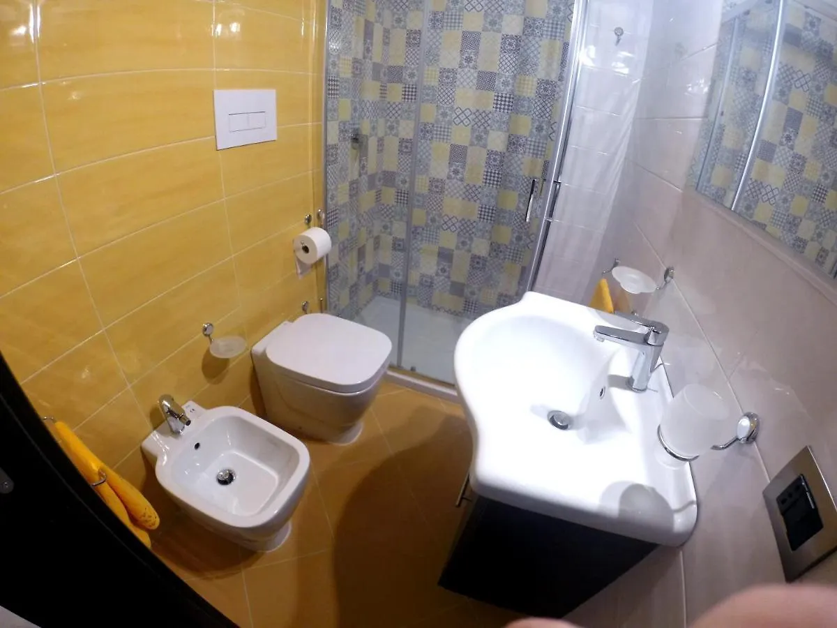 B&B Le Stanze Di Santa Chiara 나폴리 0*,  이탈리아