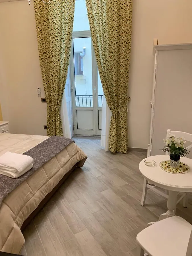 B&B Le Stanze Di Santa Chiara 나폴리